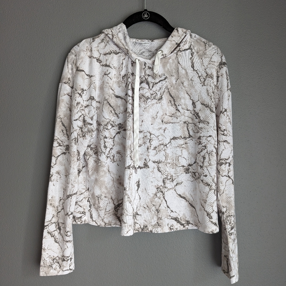 Bar lll women's top. Long sleeve hooded top. Women's size Medium